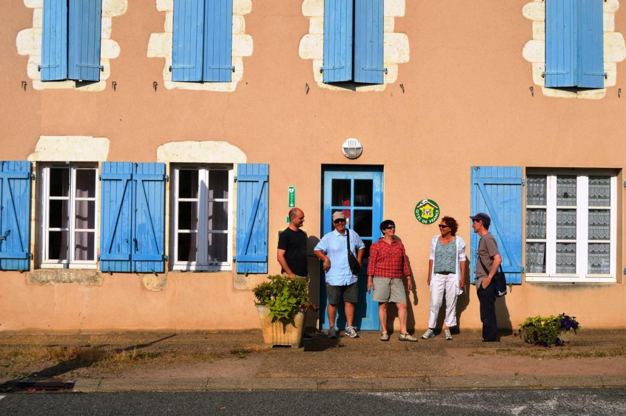 Gite De Lalizolle Exteriör bild